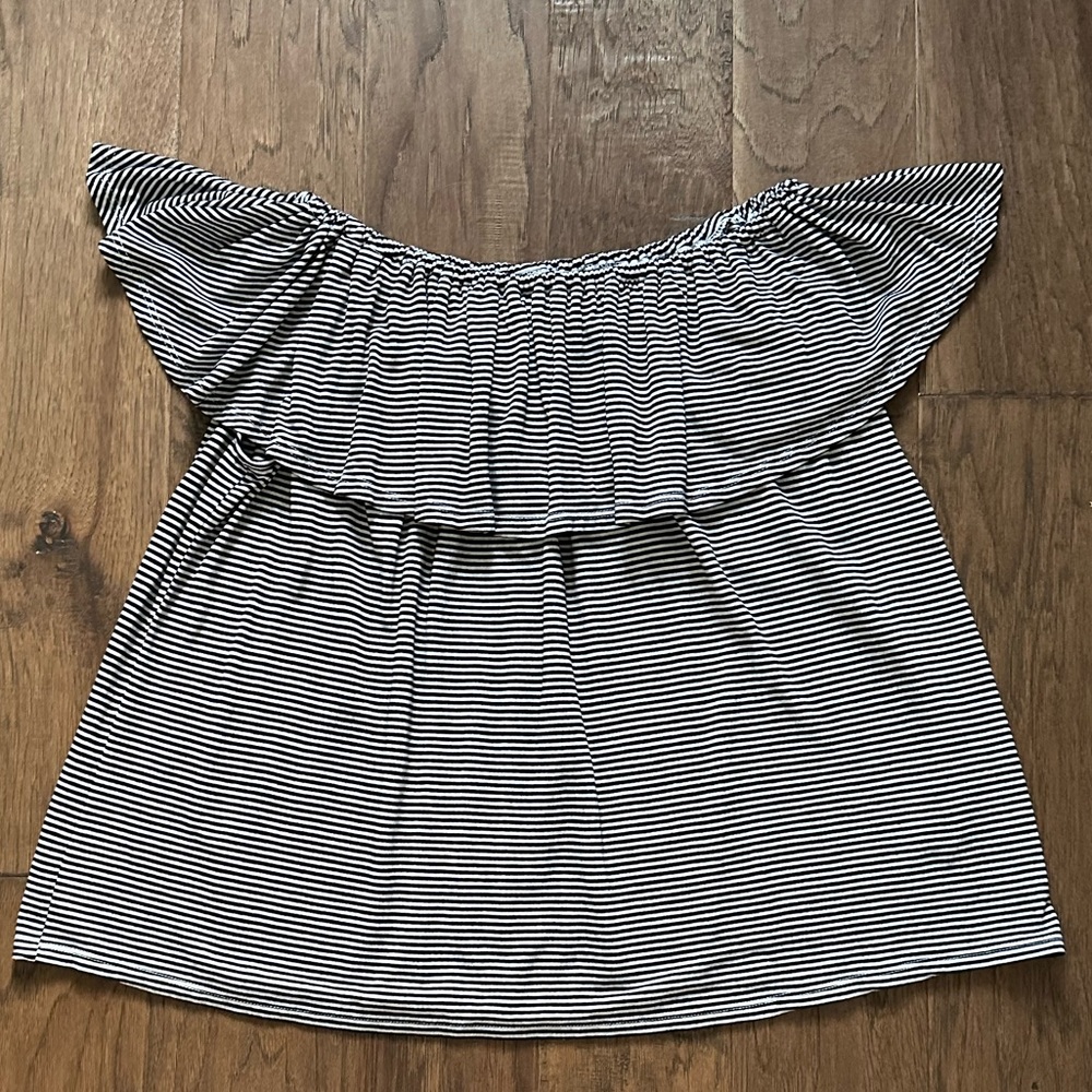 Mossimo black and white striped off the shoulder top size medium